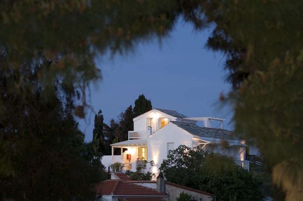 Althea Traditional Hotel Alonnisos Town Exterior photo