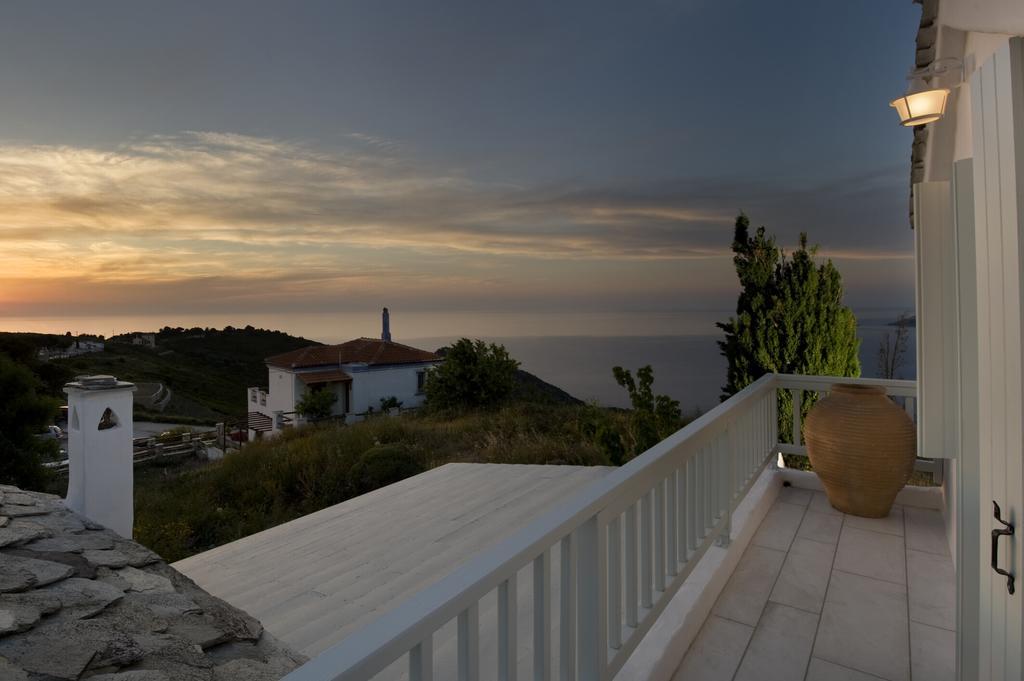 Althea Traditional Hotel Alonnisos Town Room photo